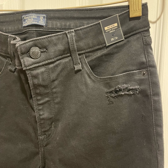 Abercrombie & Fitch Ripped Super Skinny Jeans - Picture 2 of 6